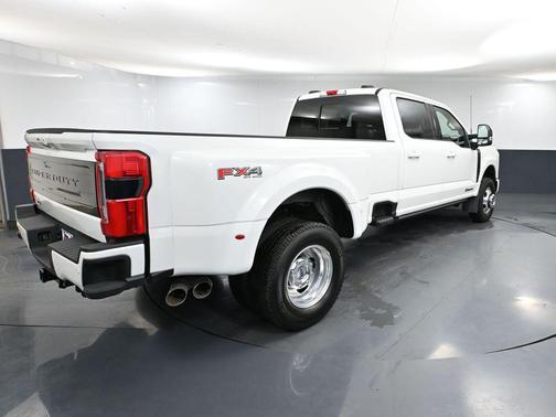 2025 Ford F-350 Platinum