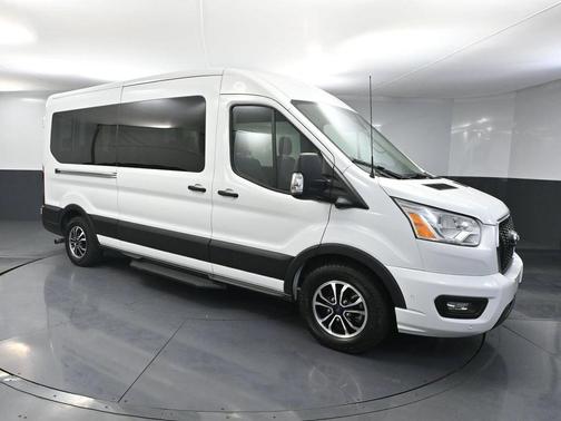 Oxford White 2022 Ford Transit-350 XLT