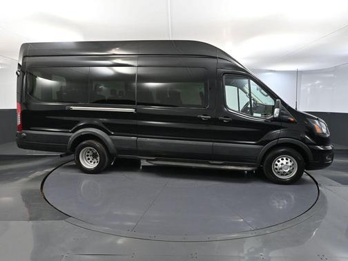 AGATE BLACK METALLIC 2024 Ford Transit-350 XLT