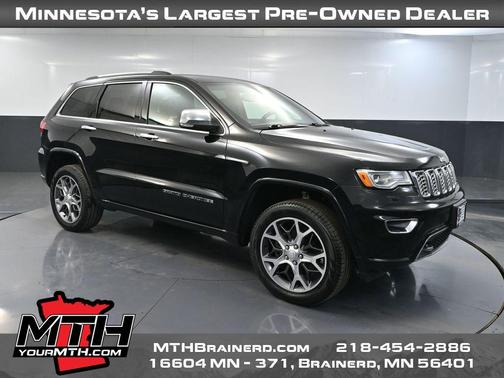 Diamond Black Crystal Pearl 2019 Jeep Grand Cherokee Overland