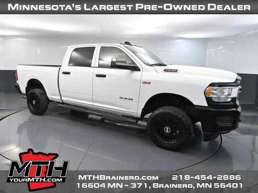 2022 RAM 2500 Tradesman Crew Cab 4x4 6'4' Box