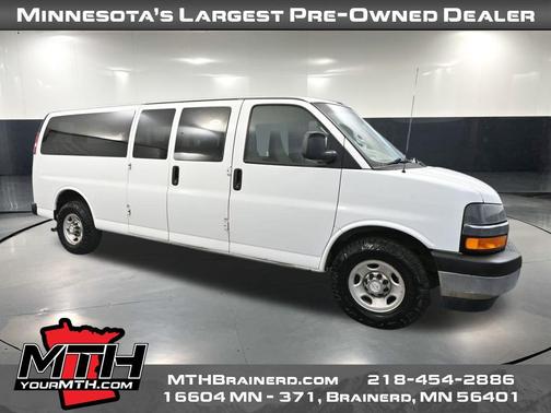 2017 Chevrolet Express 3500 LT