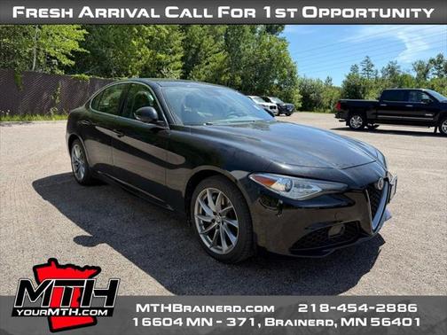 2017 Alfa Romeo Giulia Base