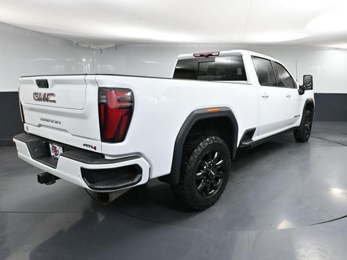 2024 GMC Sierra 2500 AT4