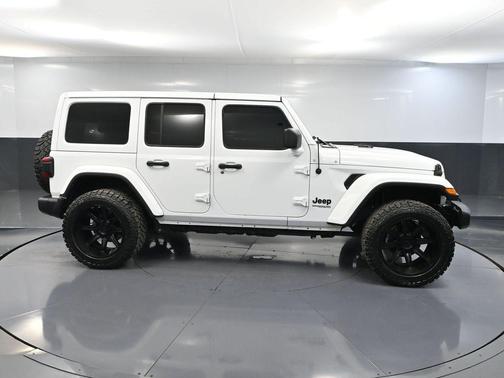 Bright White 2021 Jeep Wrangler Unlimited Sahara