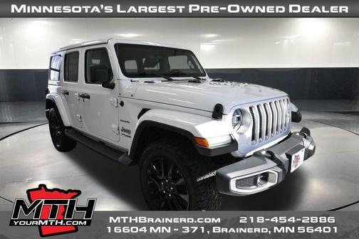 Bright White 2018 Jeep Wrangler Unlimited Sahara