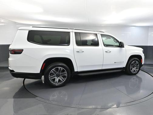 2023 Jeep Wagoneer L Series II 4x4