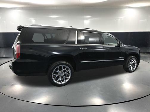 Onyx Black 2019 GMC Yukon XL Denali