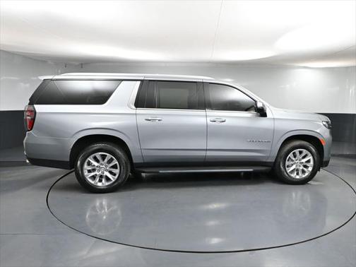 2024 Chevrolet Suburban Premier