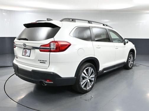 2022 Subaru Ascent Limited 8-Passenger
