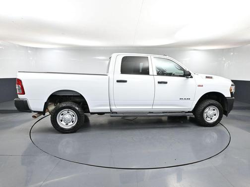 2022 RAM 2500 Tradesman Crew Cab 4x4 6'4' Box