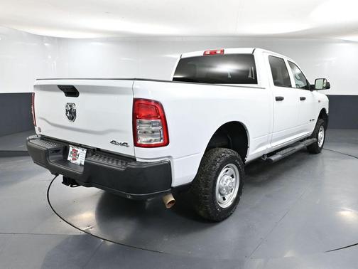 2022 RAM 2500 Tradesman Crew Cab 4x4 6'4' Box