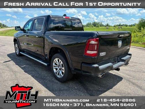 Diamond Black Crystal Pearlcoat 2022 RAM 1500 Longhorn