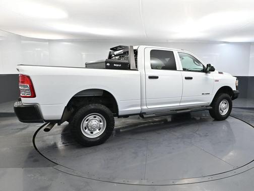 2022 RAM 2500 Tradesman Crew Cab 4x4 6'4' Box