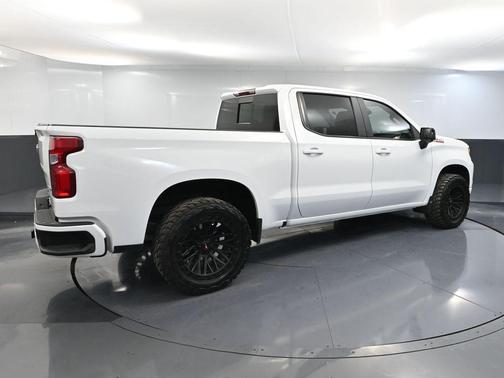 Summit White 2025 Chevrolet Silverado 1500 RST