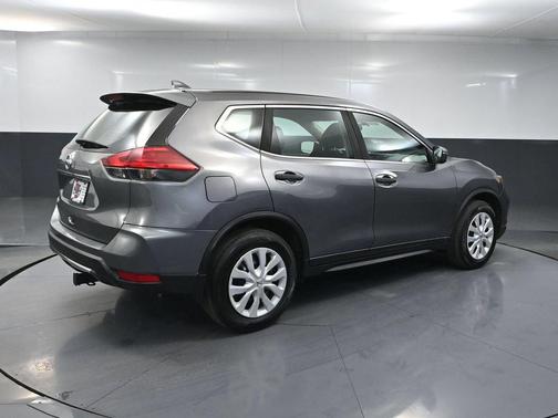 Gun Metallic 2017 Nissan Rogue S