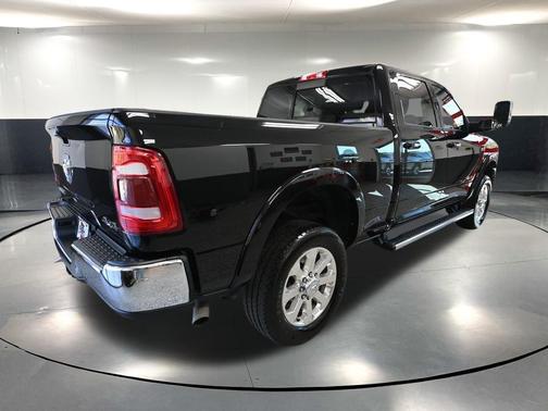 2022 RAM 2500 Laramie Crew Cab 4x4 6'4' Box