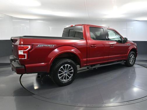 RUBY RED METALLIC TINTED CC 2019 Ford F-150 XLT