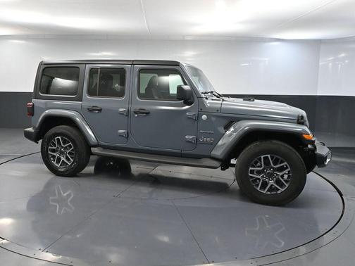 Anvil 2024 Jeep Wrangler 4-Door Sahara