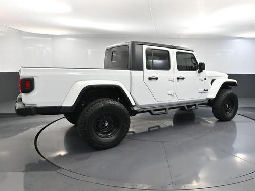 2022 Jeep Gladiator Altitude 4x4