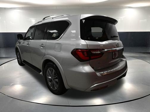 2021 INFINITI QX80 Luxe