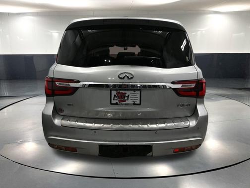 2021 INFINITI QX80 Luxe