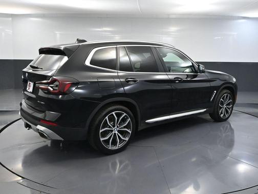 Black Sapphire Metallic 2023 BMW X3 xDrive30i