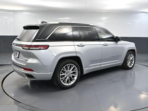2022 Jeep Grand Cherokee 4xe Summit