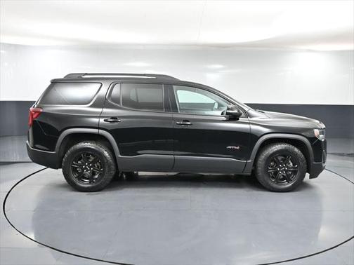 2022 GMC Acadia AWD AT4