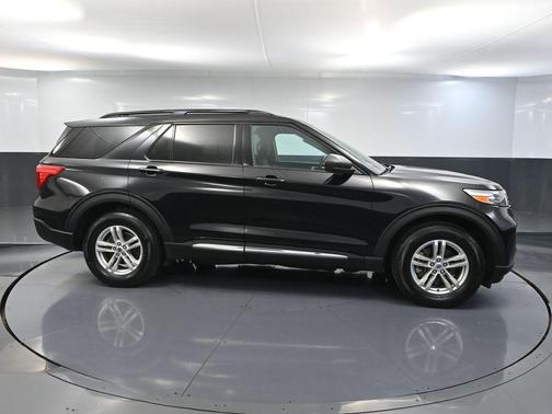 AGATE BLACK METALLIC 2023 Ford Explorer XLT