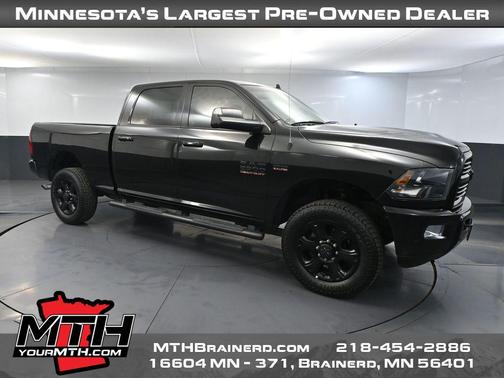 Brilliant Black Crystal Pearlcoat 2017 RAM 2500 Big Horn Crew Cab 4x4 6'4' Box