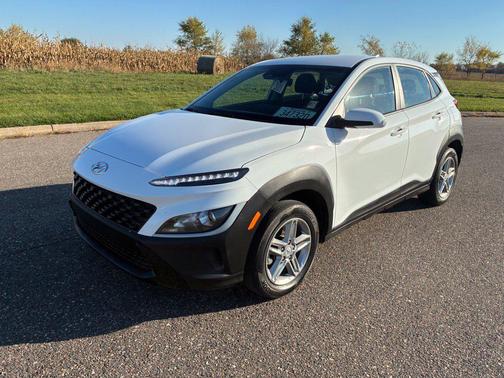 Lunar White 2023 Hyundai KONA SE