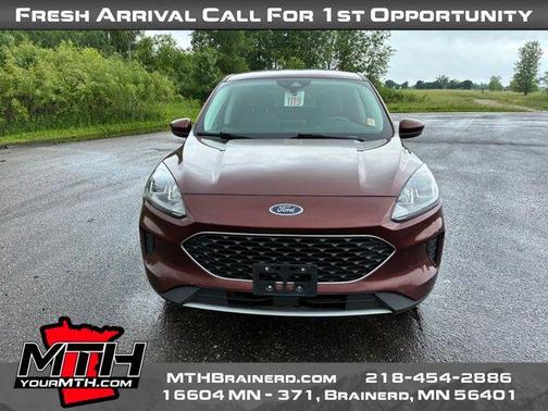 Bronze Fire Metallic 2021 Ford Escape SE