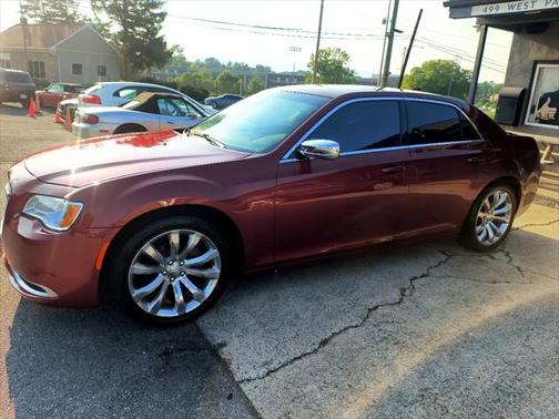 2019 Chrysler 300 Touring