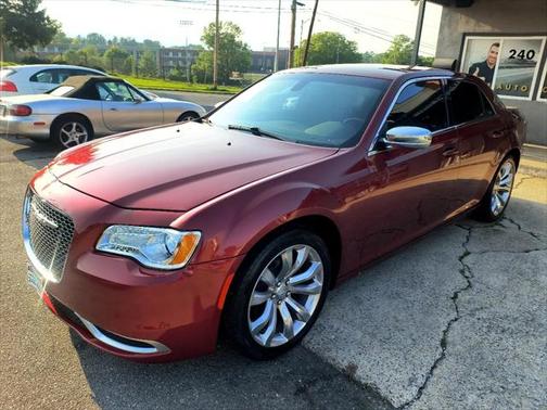 2019 Chrysler 300 Touring