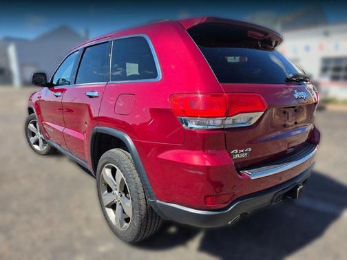 Brilliant Black Crystal Pearlcoat 2014 Jeep Grand Cherokee Limited