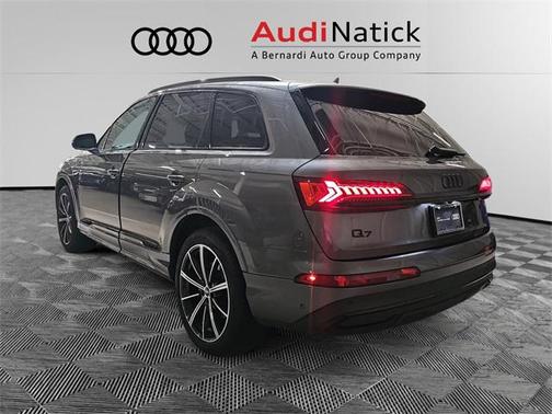 2022 Audi Q7 Premium Plus 55 TFSI quattro Tiptronic