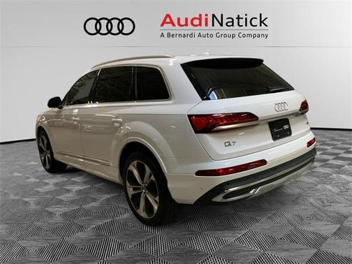 2022 Audi Q7 Premium Plus 55 TFSI quattro Tiptronic