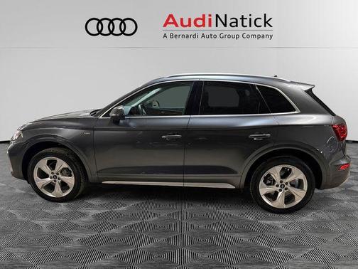 2022 Audi Q5 Premium Plus 45 TFSI S line quattro S tronic