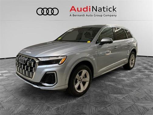 2025 Audi Q7 Premium 45 TFSI quattro Tiptronic