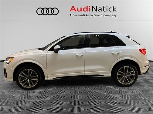 2022 Audi Q3 Premium Plus 45 TFSI S line quattro Tiptronic