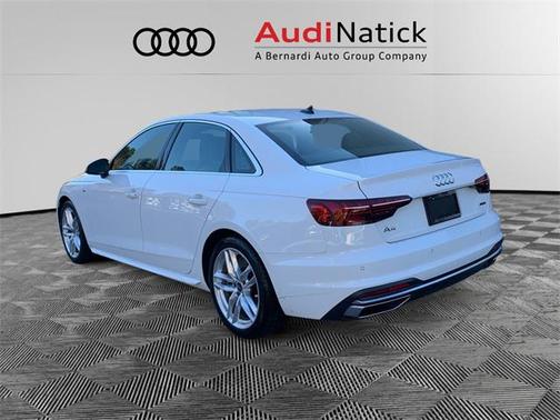 2022 Audi A4 Premium Plus 45 TFSI S line quattro S tronic