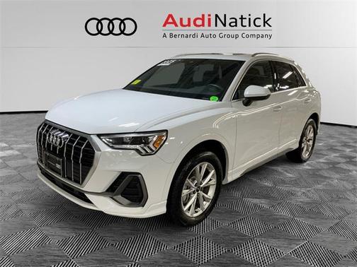 2025 Audi Q3 Premium 45 TFSI S line quattro Tiptronic
