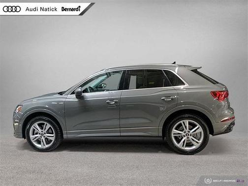 Photo 3 of 18 of 2021 Audi Q3 45 S line Premium