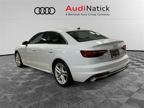 2023 Audi A4 Premium Plus 45 TFSI S line quattro S tronic