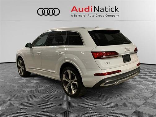 2022 Audi Q7 Premium Plus 55 TFSI quattro Tiptronic