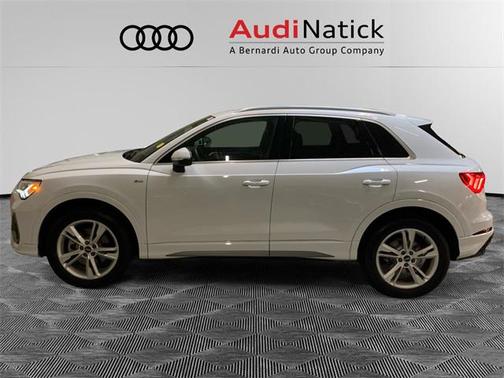2022 Audi Q3 Premium Plus 45 TFSI S line quattro Tiptronic