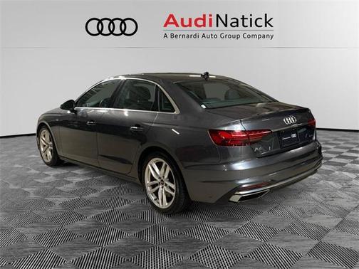 2022 Audi A4 Premium Plus 45 TFSI S line quattro S tronic