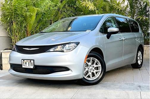 2022 Chrysler Voyager LX