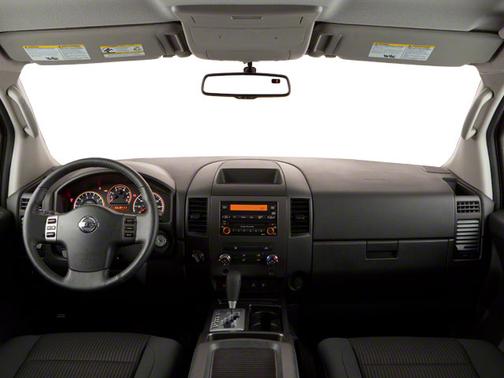2010 Nissan Titan SE